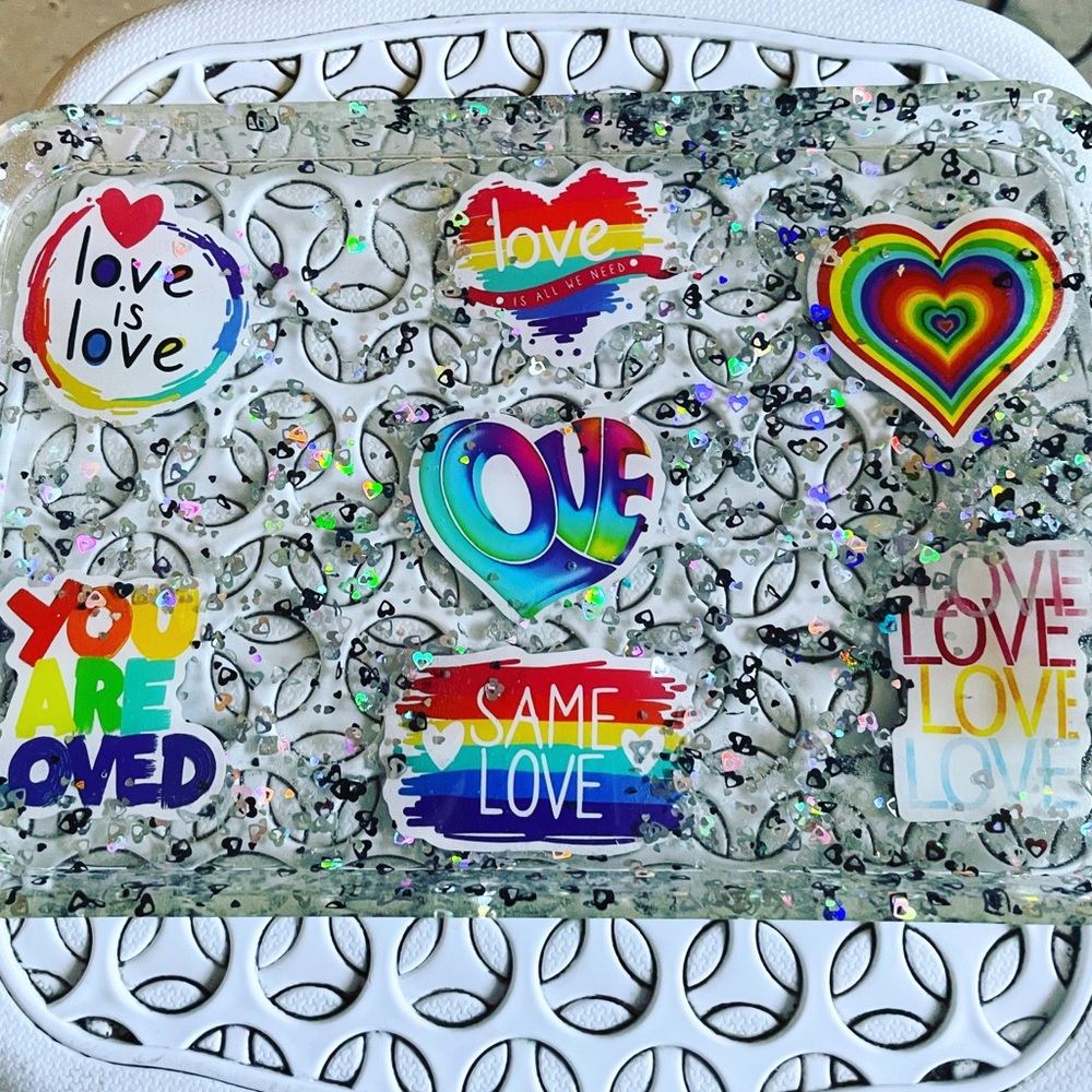 Resin tray